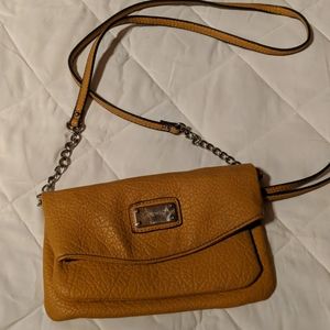 Nine West crossbody wristlet